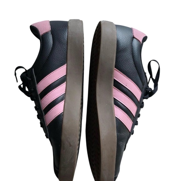 Adidas Black and Pink Casual Shoes - Picture 1 of 2